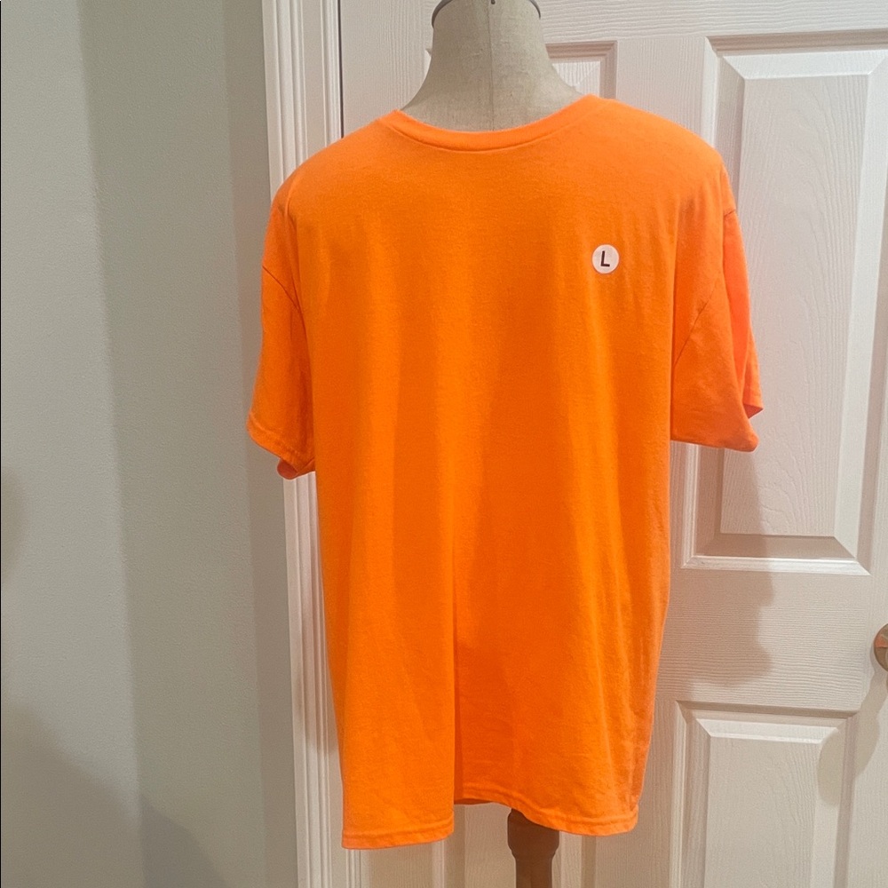 Hanes bright Orange short sleeve T-Shirt 50% polyester 50% cotton adult size L